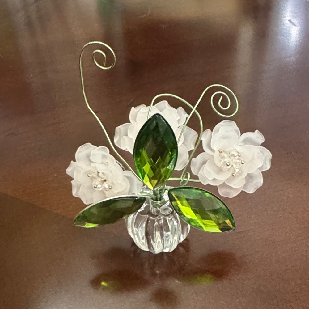 Elegant Crystal Flower Ornament with Green Leaves
